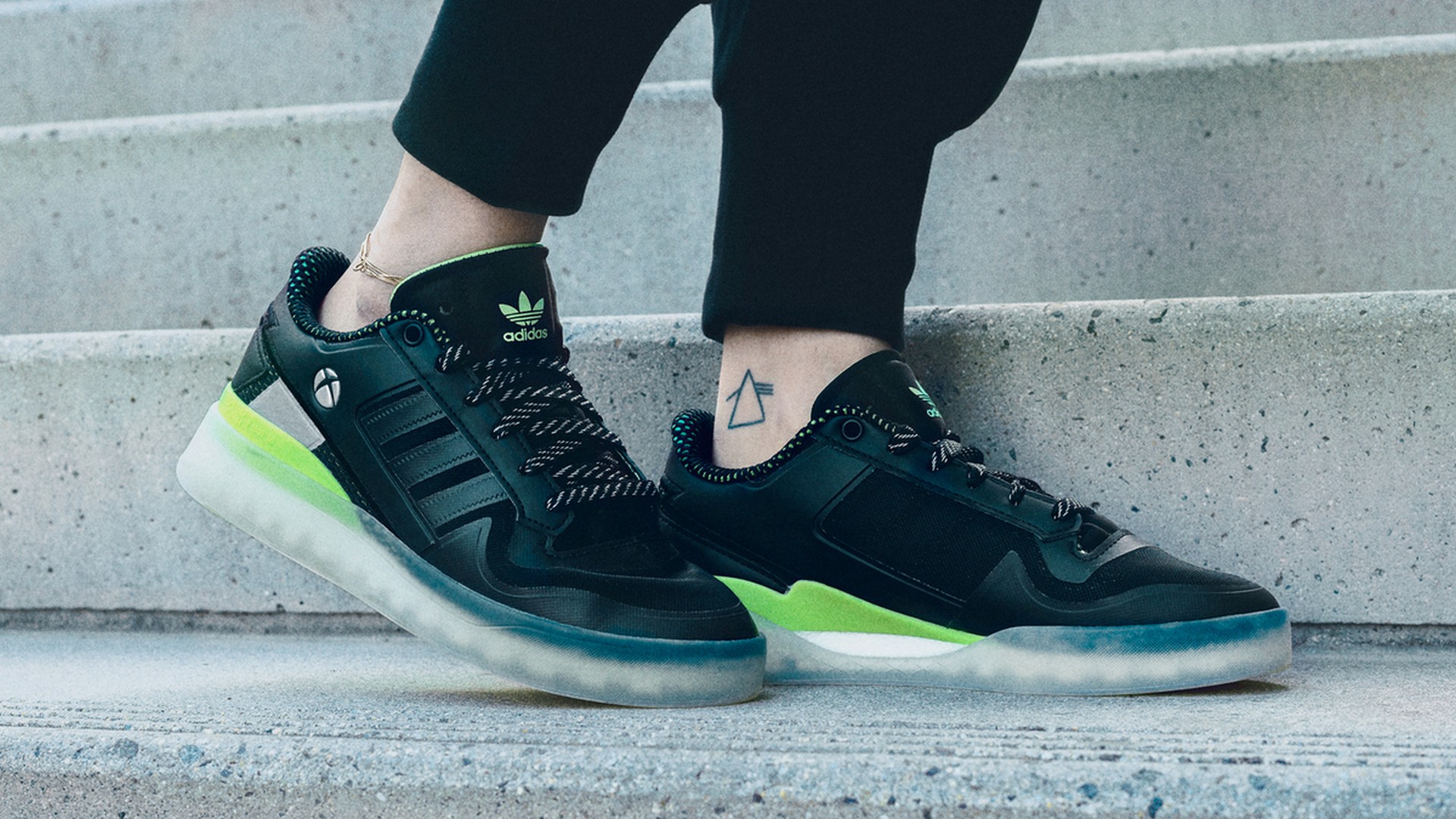 Stylisches Jubiläum: Xbox und adidas designen Sneaker zum 20-jährigen Geburtstag der Konsole HERO